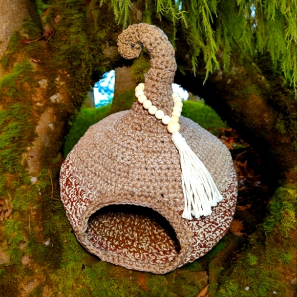 Handmade Crochet Fairy Elven Cat / Small Pet Bed and Toy - Picture 1 of 5